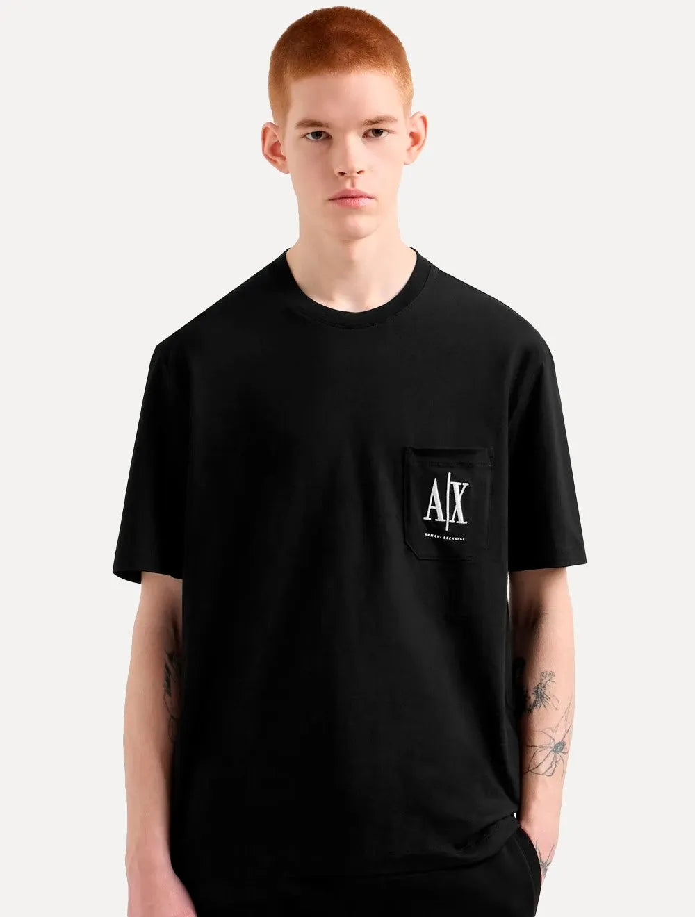 Camiseta Armani Exchange Masculina Regular Fit Pocket AX Logo Preta
