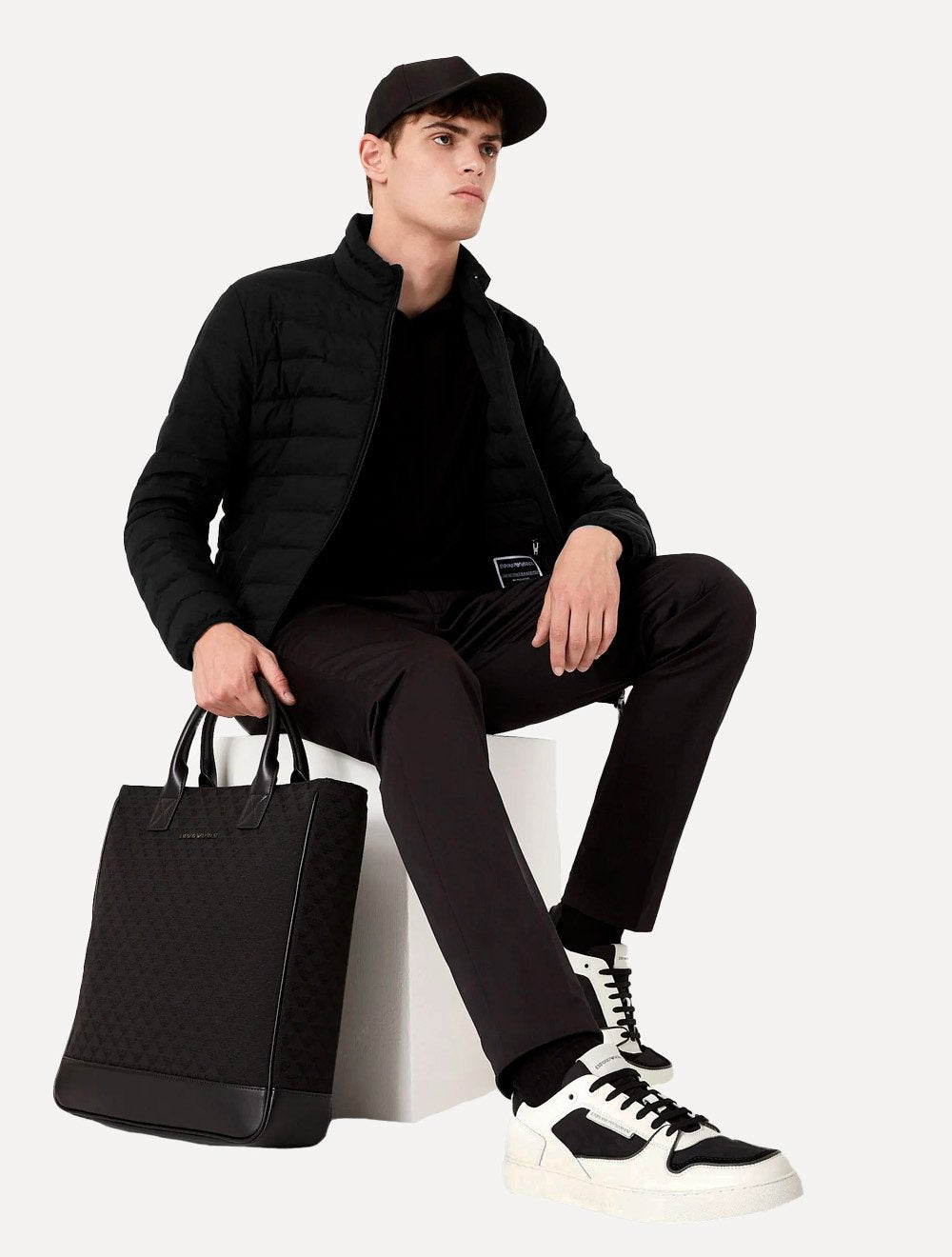 Jaqueta Empório Armani Masculina Matelassê Full-Zip Black Logo Preta