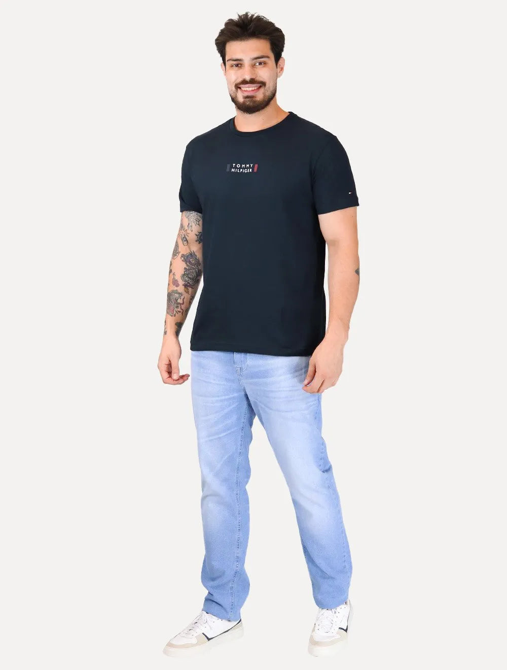 Camiseta Tommy Hilfiger Masculina Stack Center Brand Love Print Azul Marinho