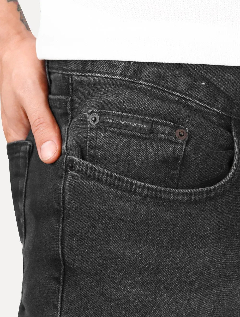 Calça Calvin Klein Jeans Masculina Super Skinny 5 Pockets Preta