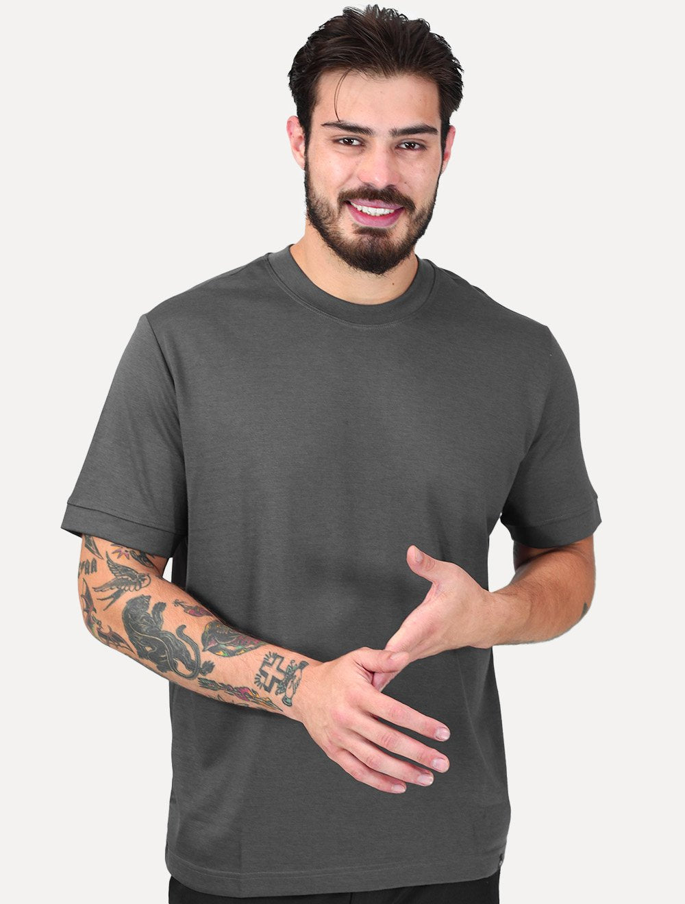Camiseta Dixen Over Recorte Estruturado na Manga Chumbo