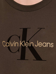 Camiseta Calvin Klein Jeans Masculina New Re Issue Frontal Logo Marrom Escuro