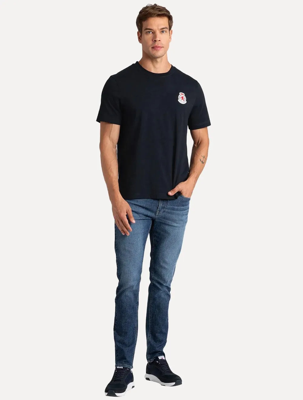 Camiseta Tommy Hilfiger Masculina Regular Crest Azul Marinho