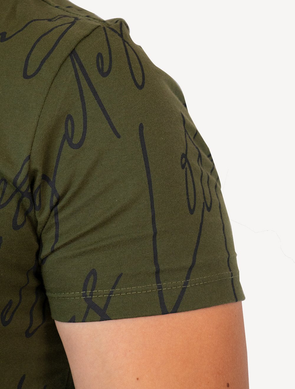 Camiseta Guess Masculina Full Lettering Verde Escuro