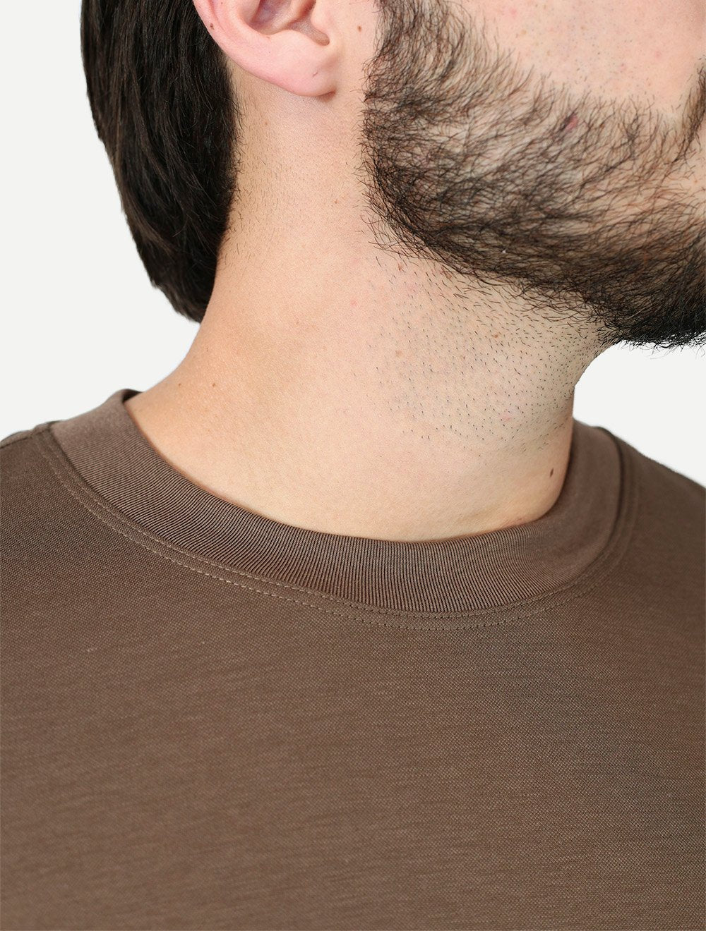 Camiseta Dixen Over Recorte Estruturado na Manga Marrom