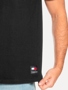 Camiseta Tommy Jeans Masculina Regular New Classic Linear Preta