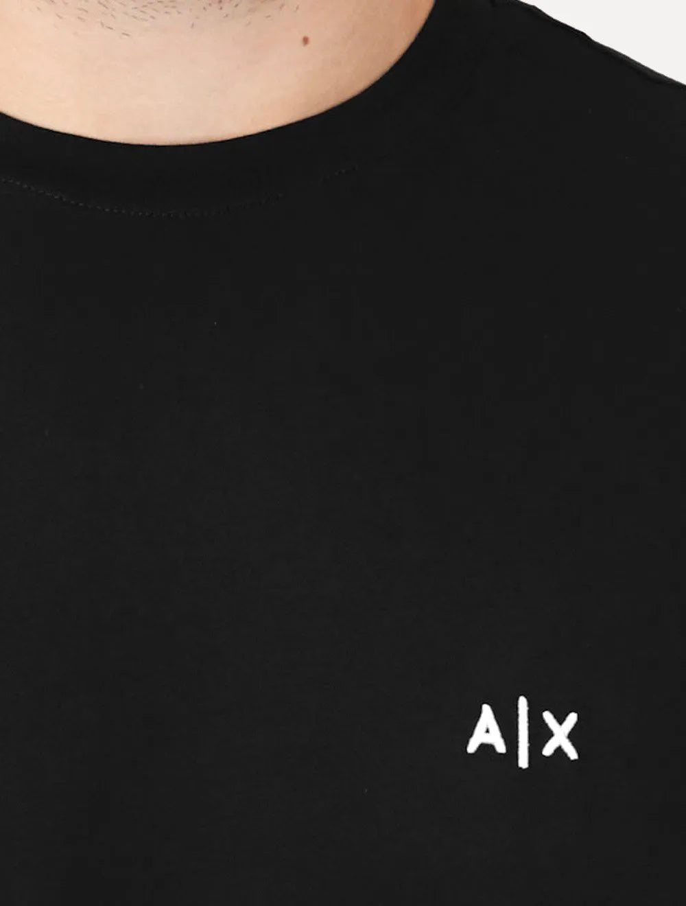 Camiseta Armani Exchange Masculina Regular Embroidery AX Logo Preta