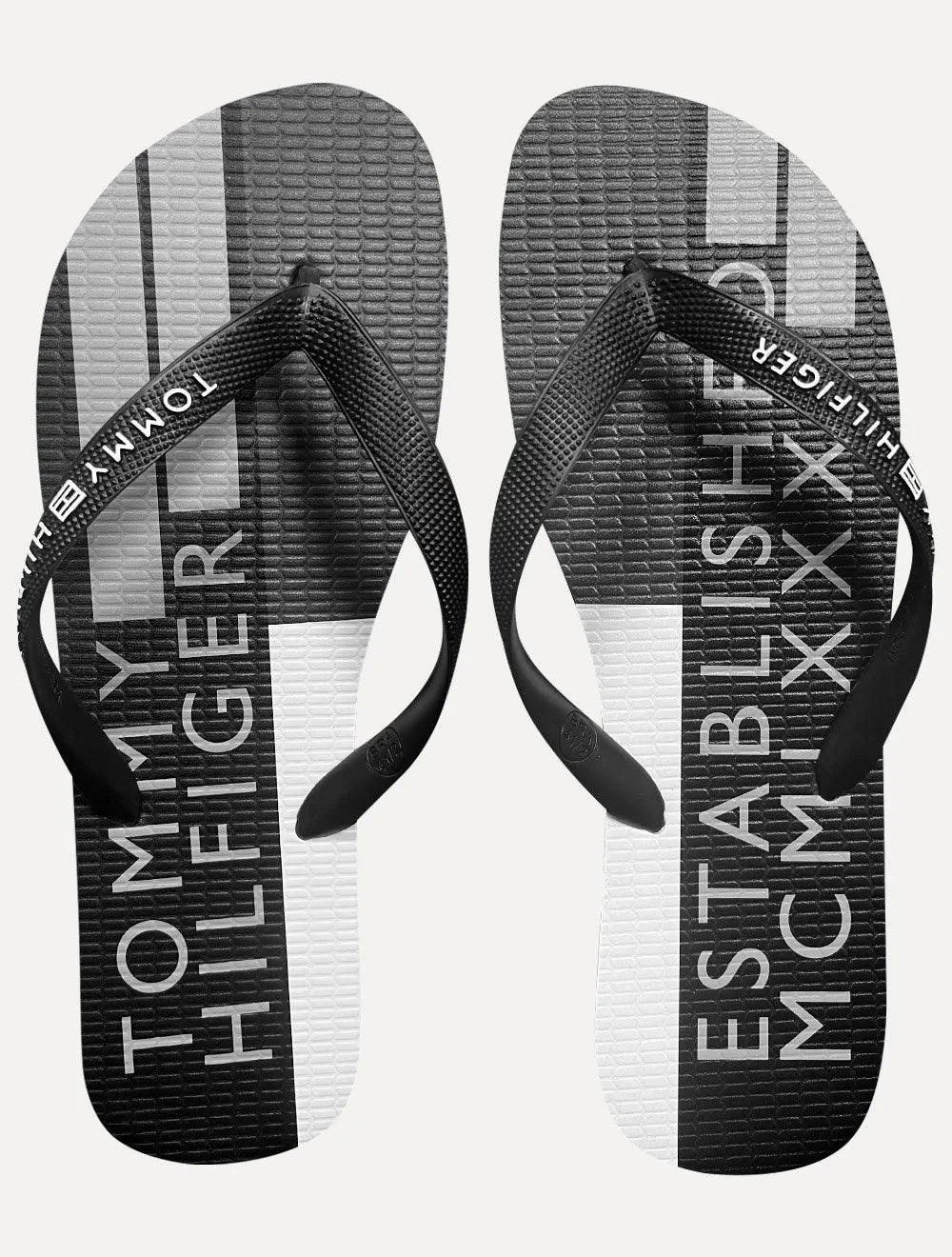 Chinelo Tommy Hilfiger Flag Power Beach Rubber Preto/Cinza/Branco