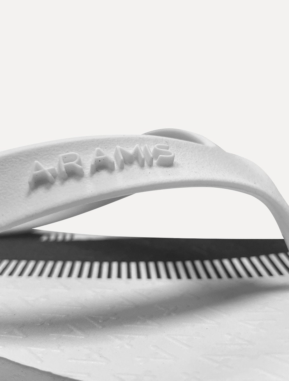 Chinelo Aramis Masculino ARM1155 Tent Branco
