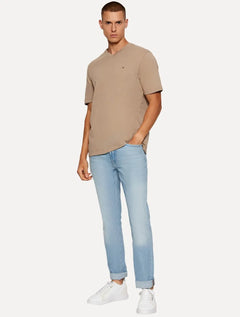 Camiseta Tommy Hilfiger Masculina Essential V-Neck Marrom Claro