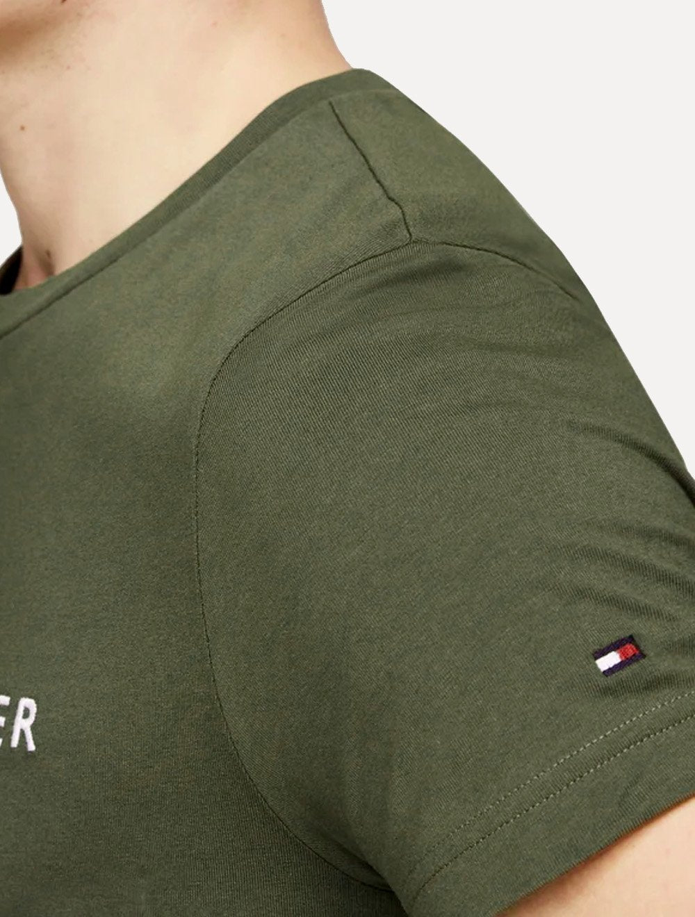 Camiseta Tommy Hilfiger Core Logo Tee Verde Musgo