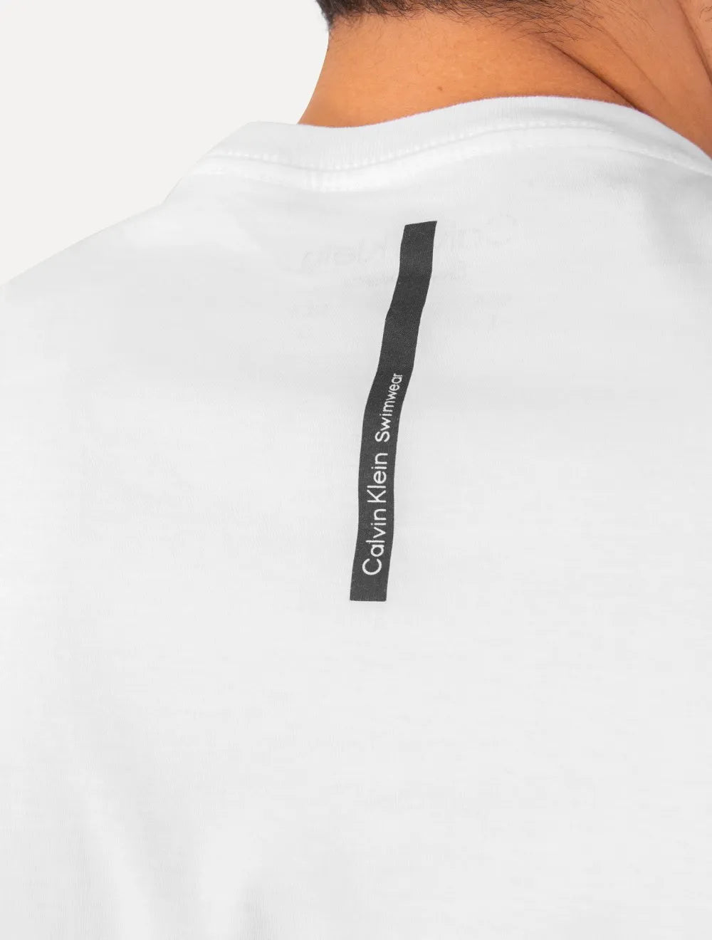 Camiseta Calvin Klein Swimwear | V-Neck Slim Fit Logo Branca