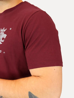 Camiseta Von der Volke Masculina Origineel Colective Art Lion Marsala