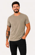Camiseta Aramis Masculina Basic Lisa Mono Icon Areia Médio