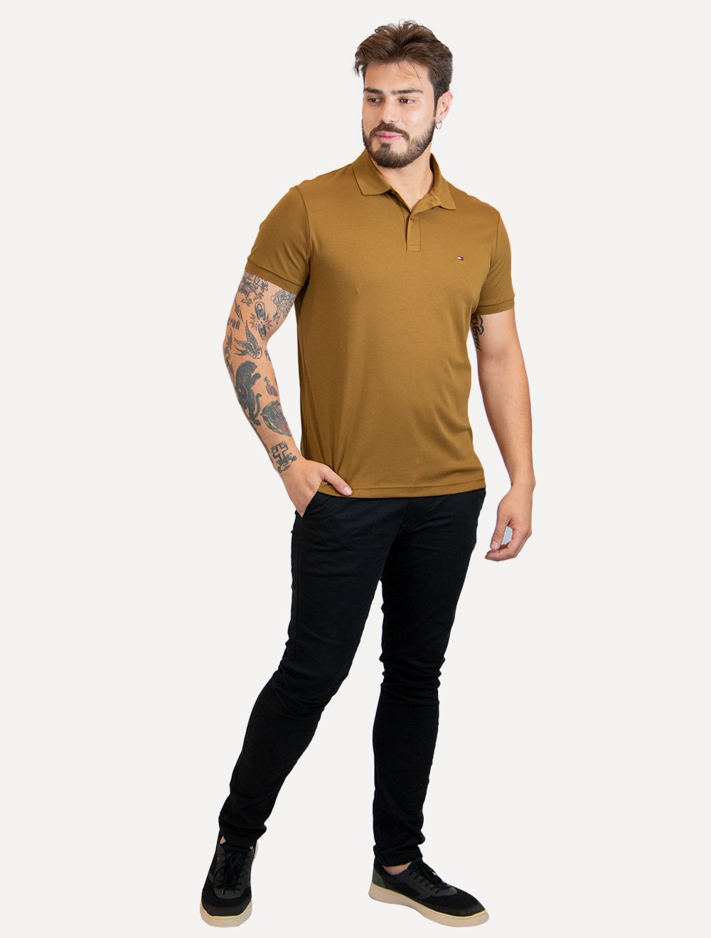 Polo Tommy Hilfiger Masculina Malha Liquid Cotton Essential Marrom