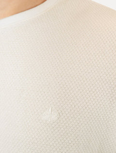 Camiseta Dudalina Masculina Textura Mono Logo Cáqui Claro