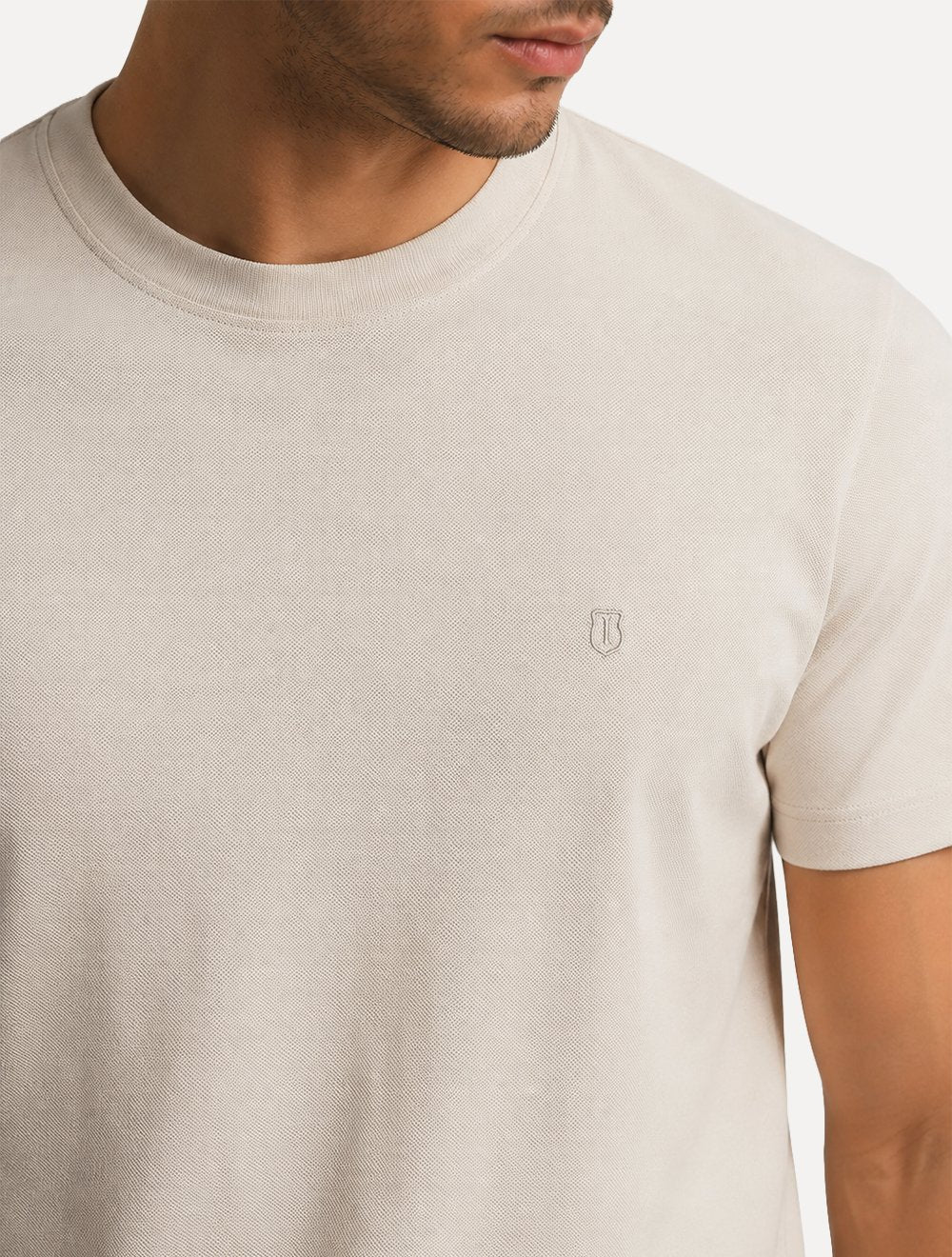 Camiseta Individual Masculina Slim Piquet Cáqui Claro