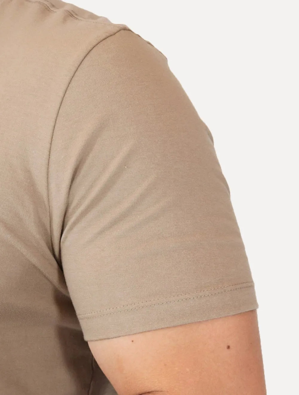 Camiseta Calvin Klein Jeans Masculina Embossed Logo Caqui Médio