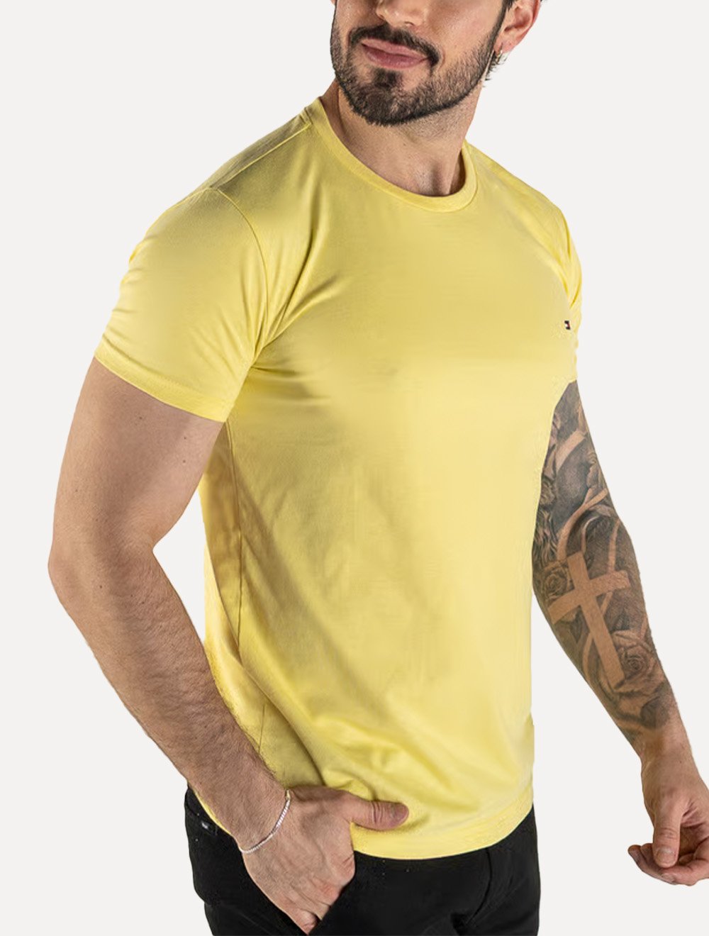 Camiseta Tommy Hilfiger Masculina Essential Cotton Amarela Médio