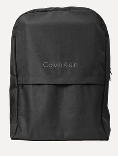 Mochila Calvin Klein Institutional Logo Poliéster Preta