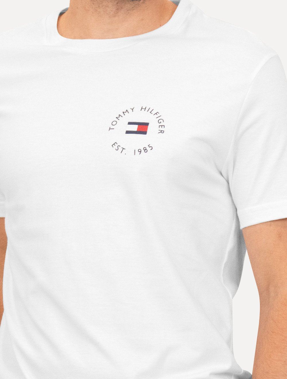 Kit Camisetas Tommy Hilfiger | Masculina Roundle Logo Chest Azul Marinho/Branco