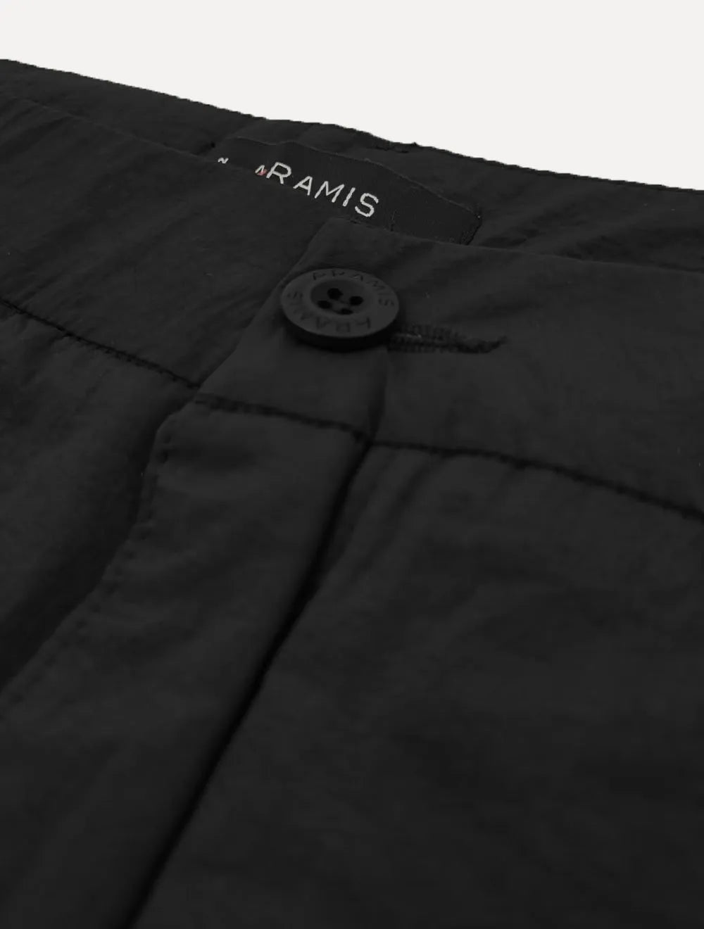 Bermuda Aramis Masculina Cargo Tec Rubber Tag Preta