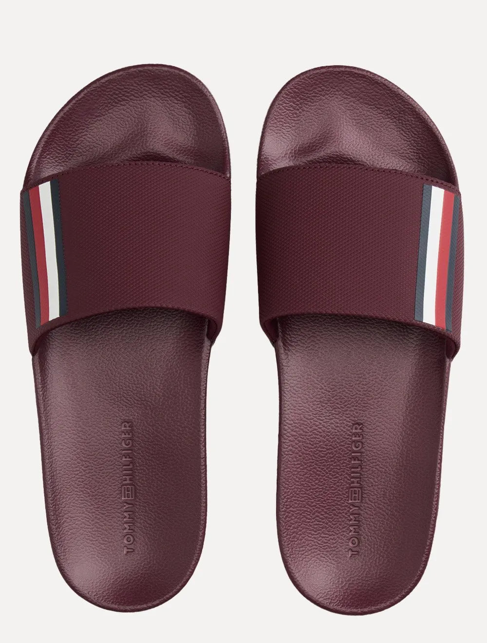 Chinelo Tommy Hilfiger Corp. Textured Pool Slide Vinho Escuro