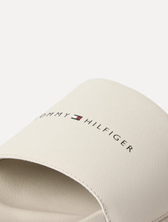 Chinelo Tommy Hilfiger Core Pool Slide Cáqui