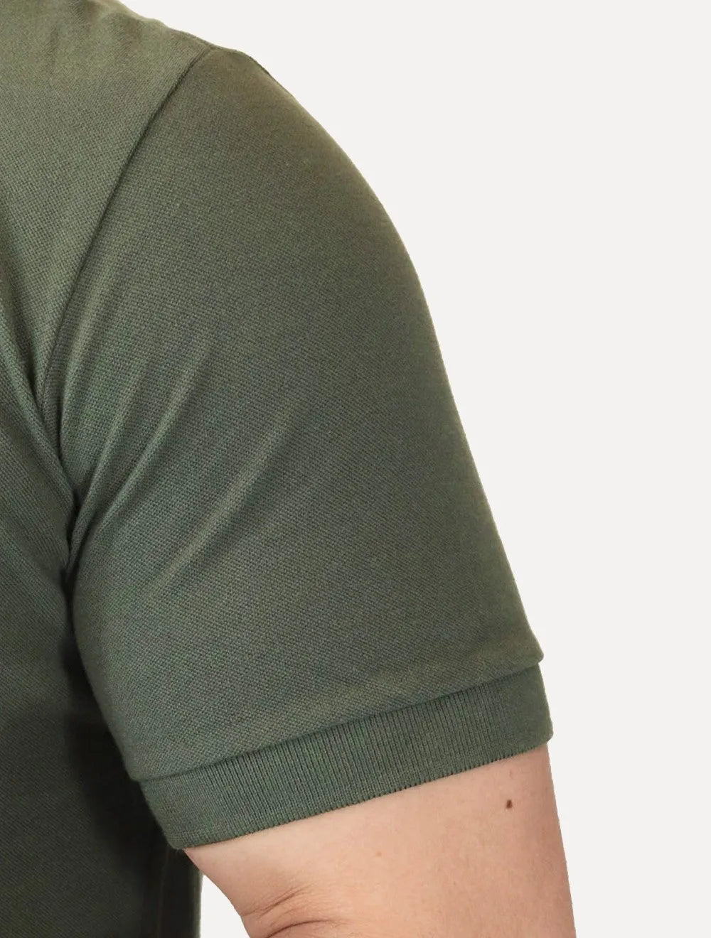 Polo Guess Masculina Piquet Silk Linear Dark Friso Verde Militar