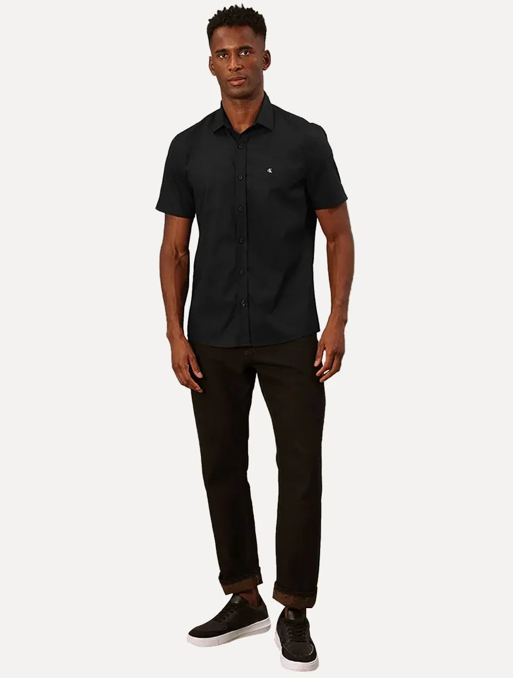 Camisa Calvin Klein Jeans Masculina Manga Curta Básica Light CK Logo Peito Preto