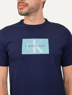 Camiseta Calvin Klein Jeans Masculina Issue Logo Light Block Azul Marinho