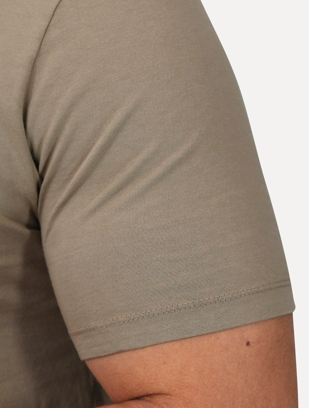 Camiseta Calvin Klein Jeans Masculina Light New Logo Cáqui Médio
