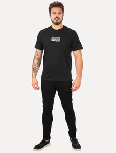 Camiseta Calvin Klein Jeans Masculina Adventure Follow Freedom Preta