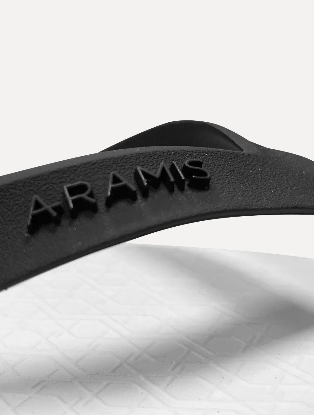 Chinelo Aramis Masculino ARM1156 Pencil Black Branco