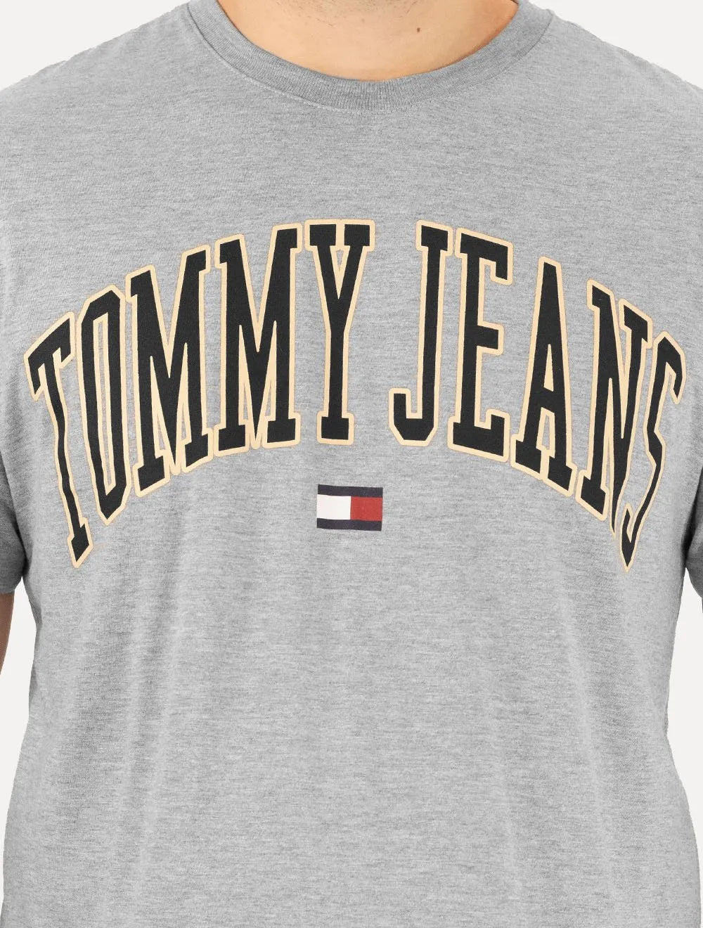Camiseta Tommy Jeans Masculina Regular Classic Gold Arch Cinza Mescla