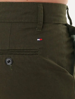 Bermuda Tommy Hilfiger Masculina de Sarja Stretch Verde Militar