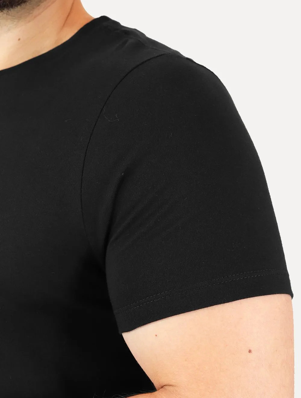 Camiseta Calvin Klein Jeans Masculina New Re Issue Frontal Logo Preta