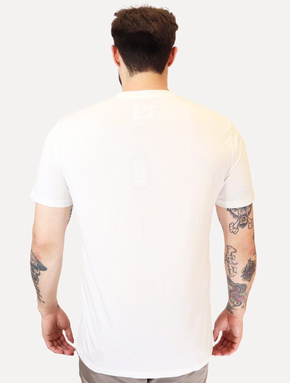 Camiseta Armani Exchange Masculina Embroidery AX Grey Logo Off-White