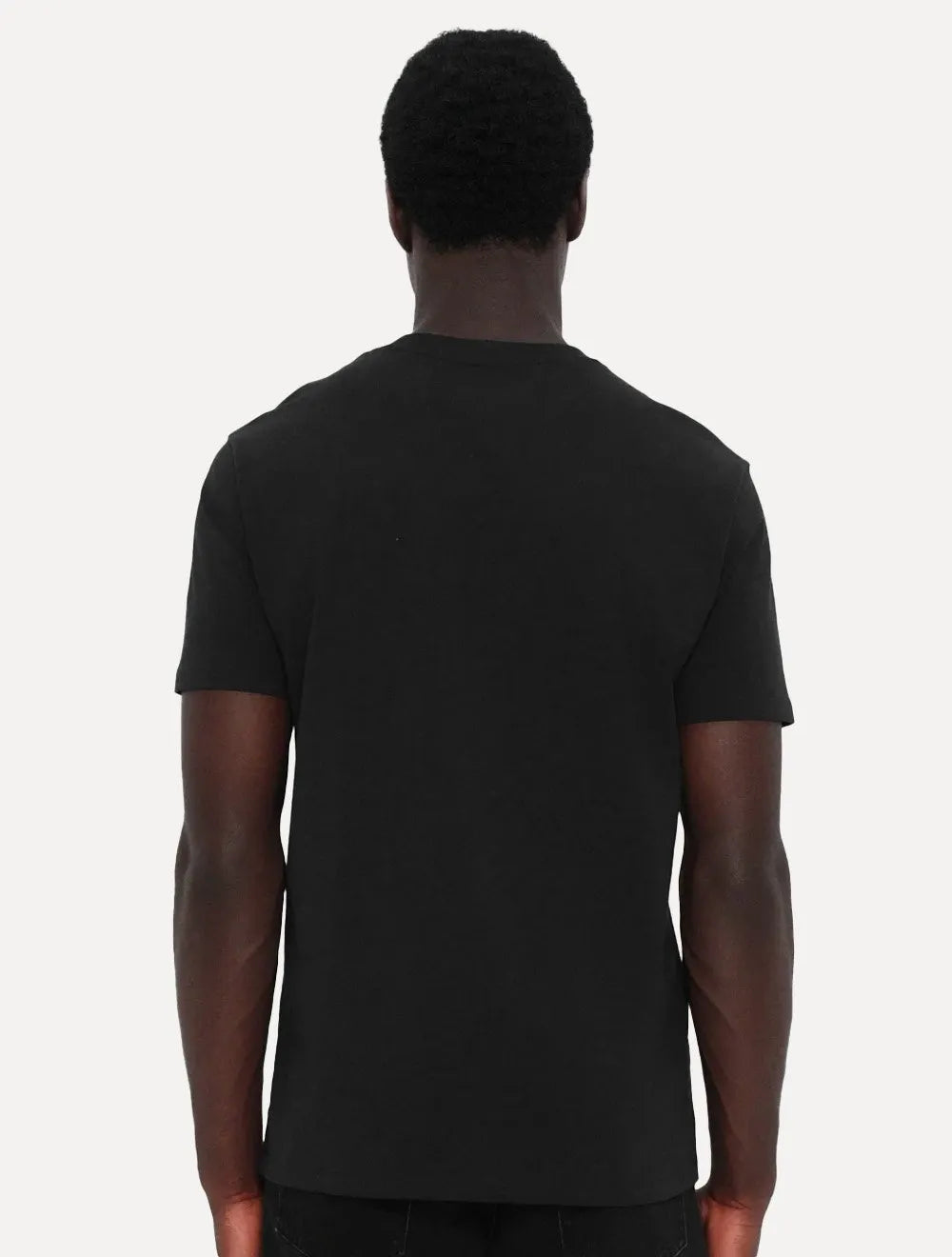 Camiseta Armani Exchange Masculina Milano New York Frontal Logo Preta