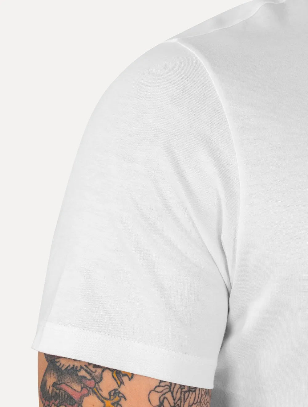 Camiseta Calvin Klein Masculina Meia Malha Basica Upper CK Branca