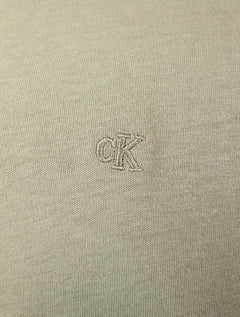 Camiseta Calvin Klein Jeans Masculina Rubber CK Frontal Cáqui Médio