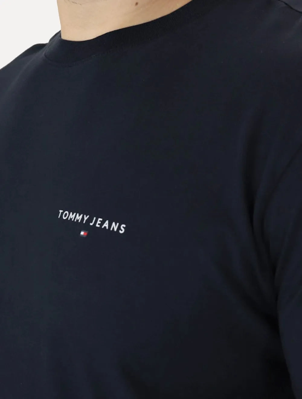 Camiseta Tommy Jeans Masculina Slim Linear Chest Azul Marinho