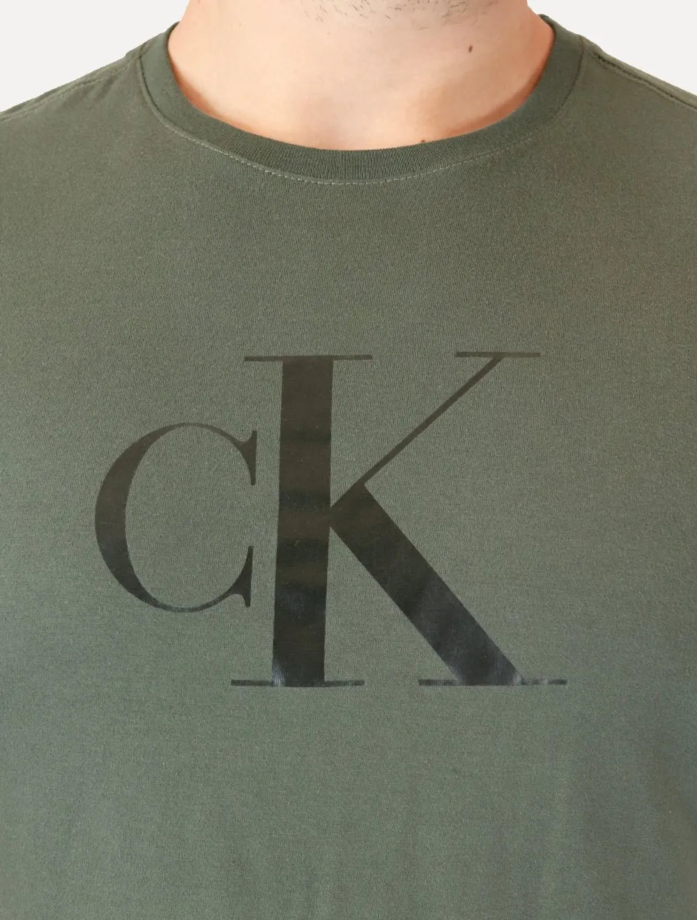 Camiseta Calvin Klein Jeans Masculina CK Gel Verde Militar
