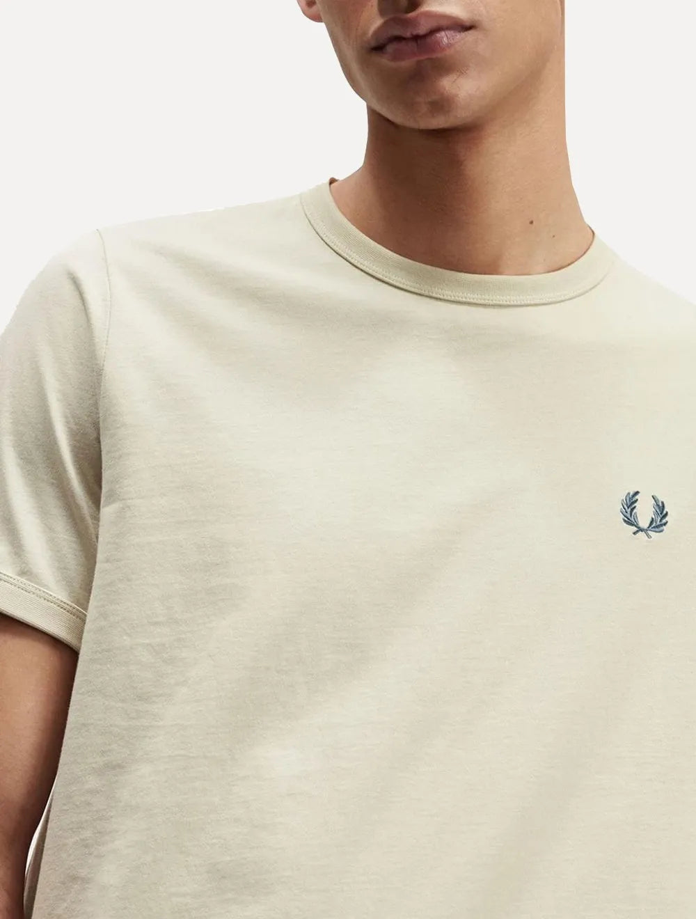 Camiseta Fred Perry Masculina Regular Ringer Logo Off-White