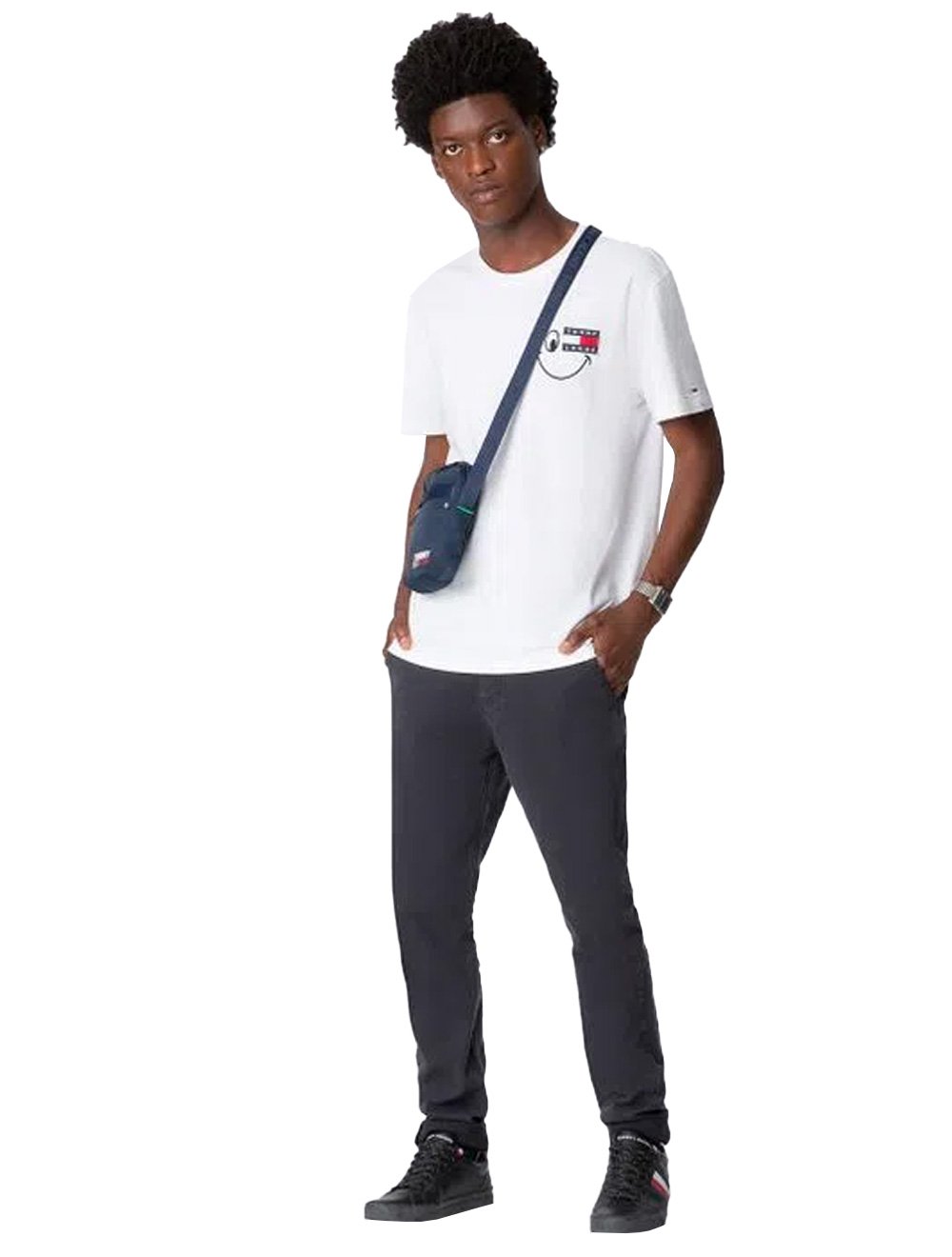 Camiseta Tommy Jeans Masculina Smiley Badge Graphic Branca