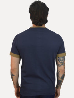 Camiseta Colcci Masculina Piquet Slim Texture Logo Azul Marinho