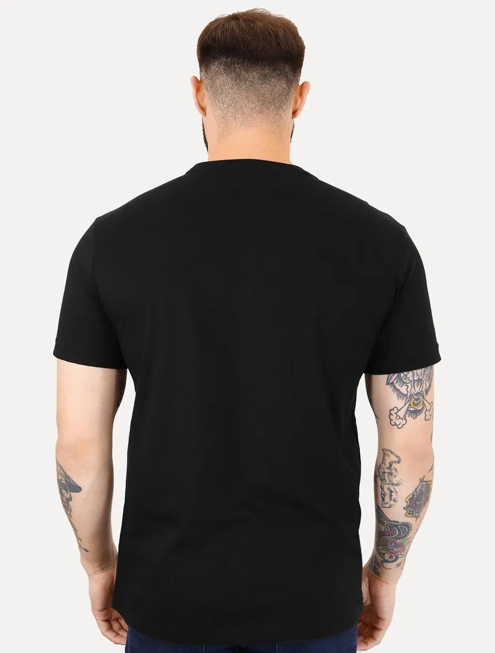 Camiseta Tommy Hilfiger Masculina Linear Flag Graphic Preta