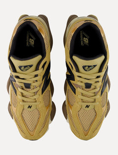 Tênis New Balance 9060 Areia/ Bege