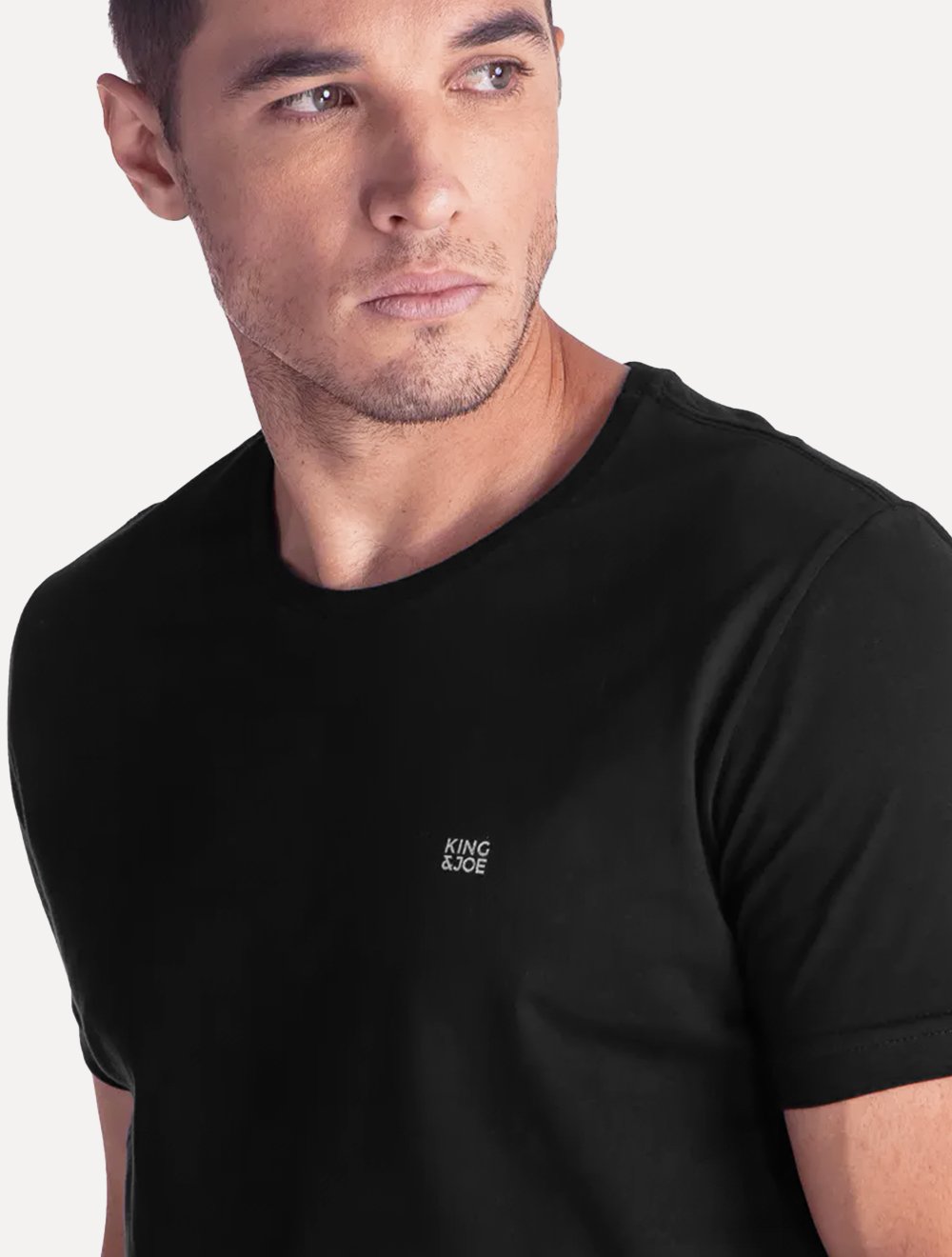 Camiseta King & Joe Masculina Slim Basic Light Small Logo Preta