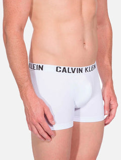 Cuecas Calvin Klein Trunk Seamless Logo Preta e Branca Pack 2UN
